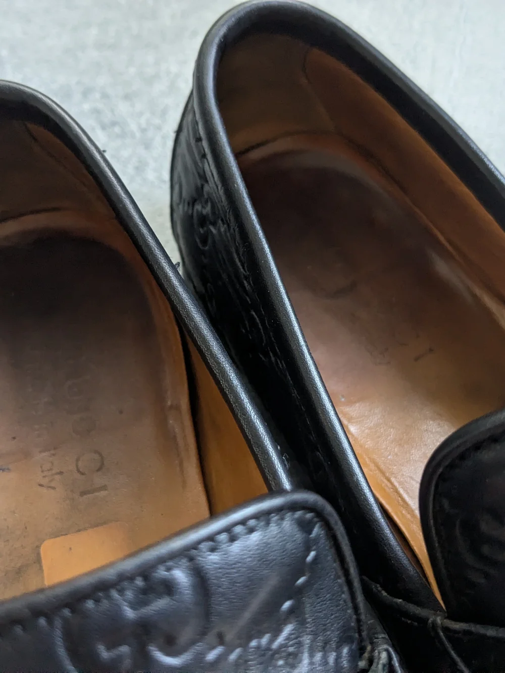 Gucci Black Leather Horsebit Loafers - Designer Embossed Men 9 42 Monogram